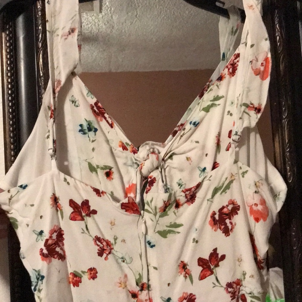 Flower pattern romper - Picture 4 of 5